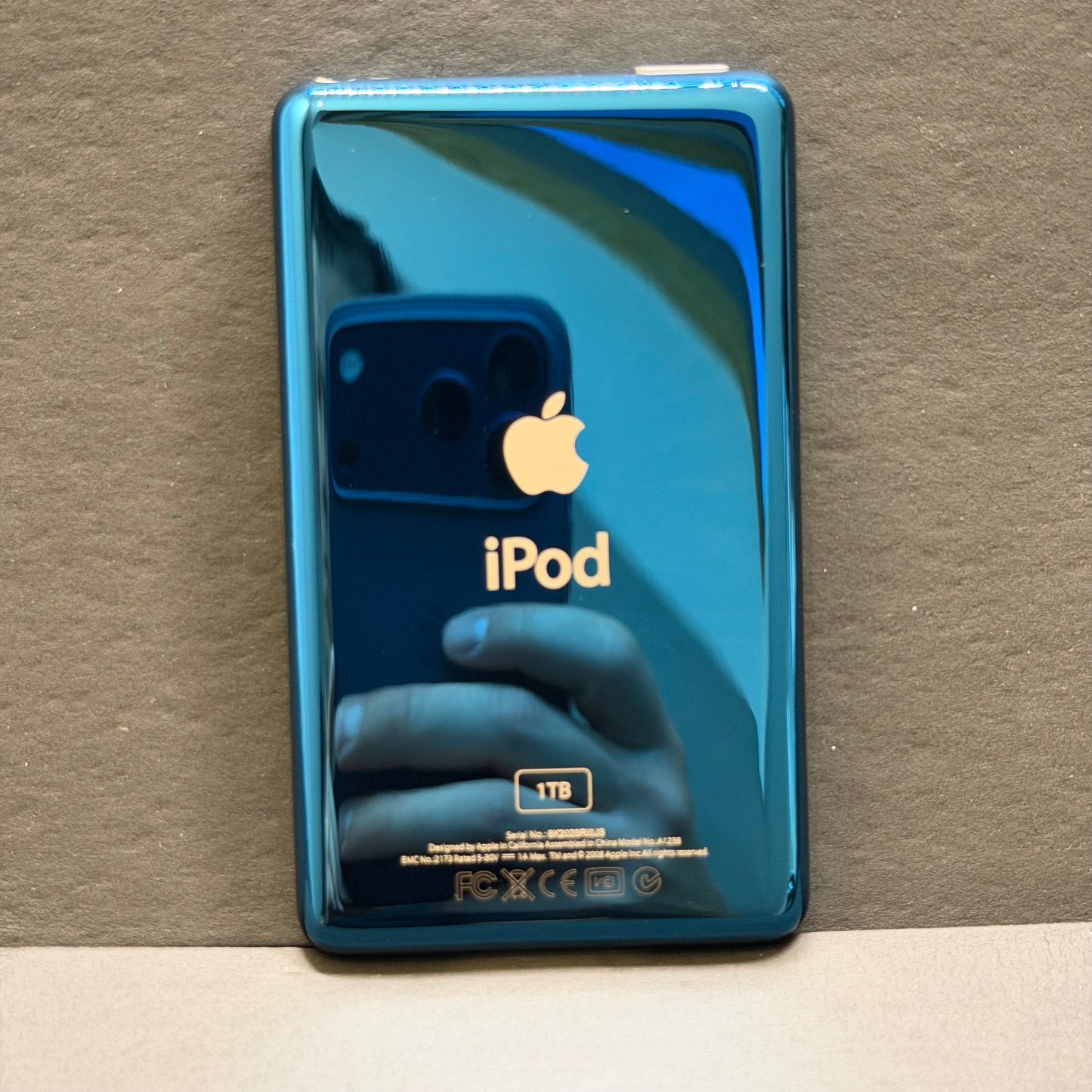Apple iPod Classic 7th Gen – Blue