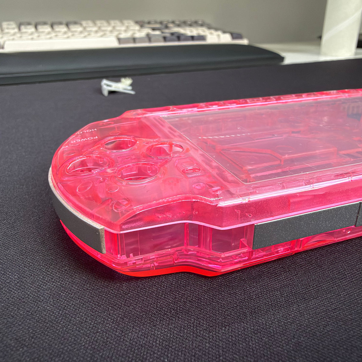 Premium PSP 3000 Full Replacement Shell Kit – Transparent Pink Housing with Buttons