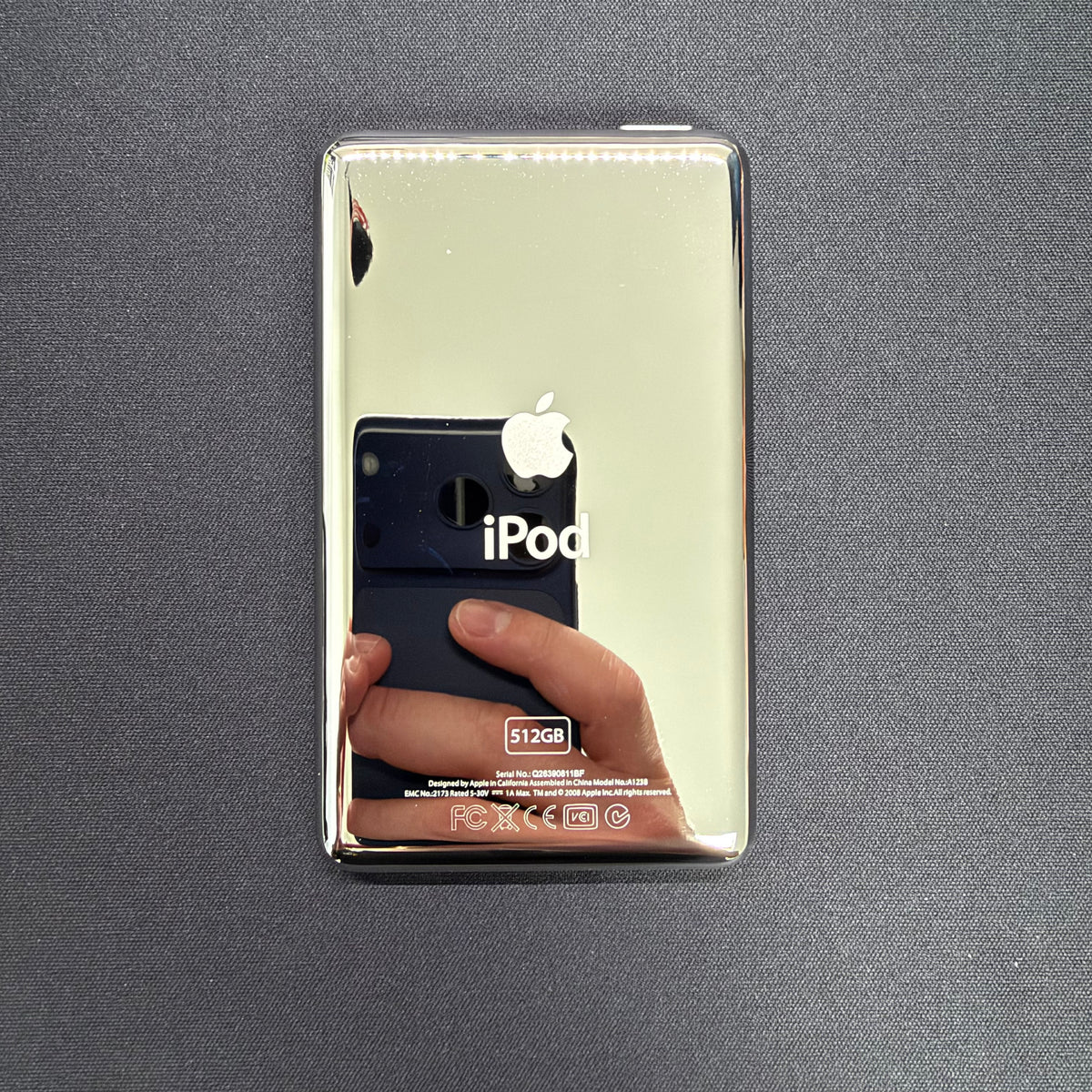 Apple iPod Classic 7th Gen – Silver