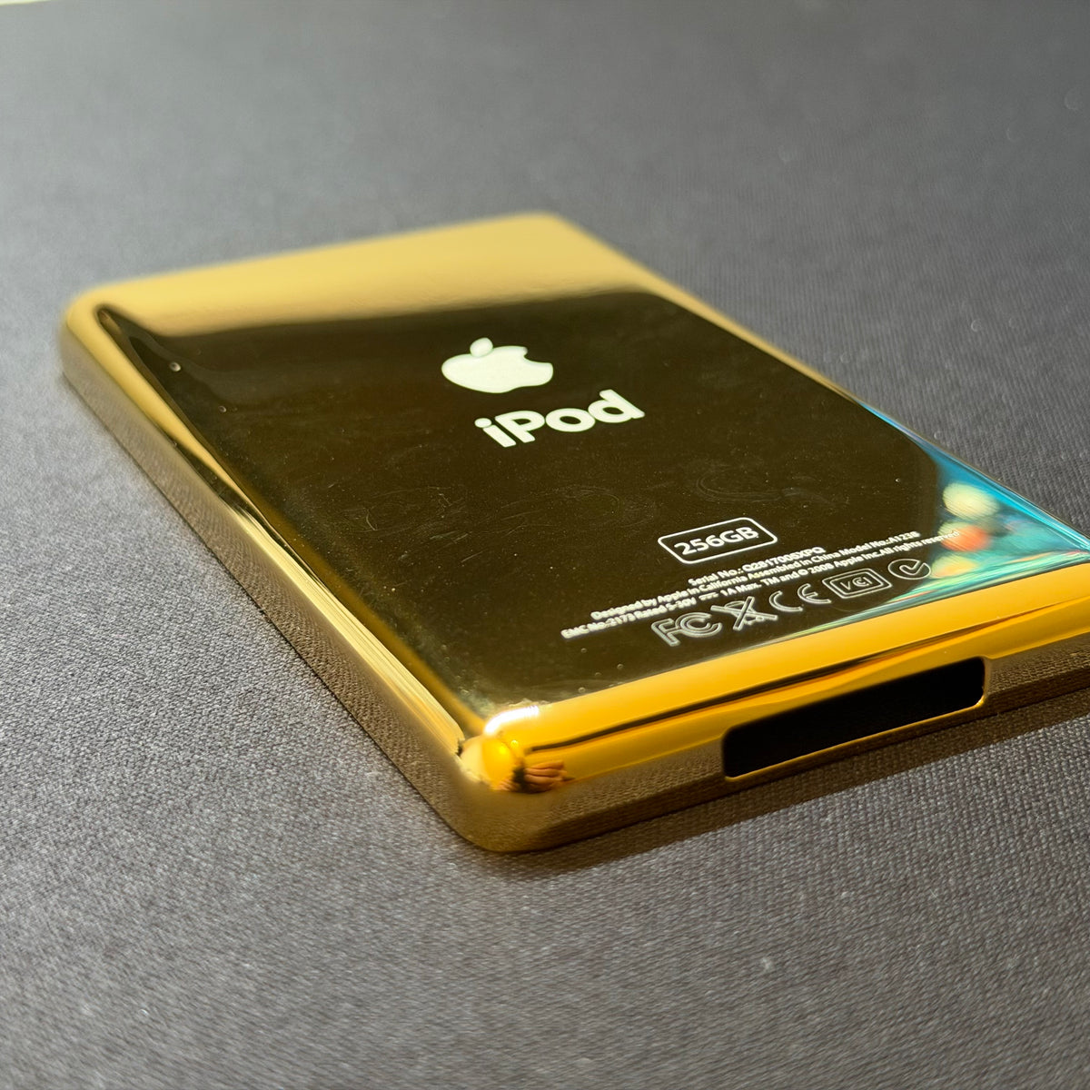 Gold Thin Back Housing – For iPod Classic / Video