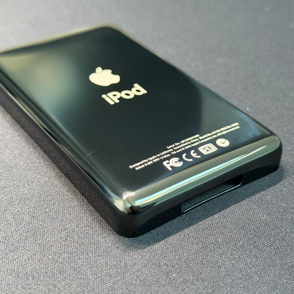 Black Thick Back Housing – For iPod Classic / Video