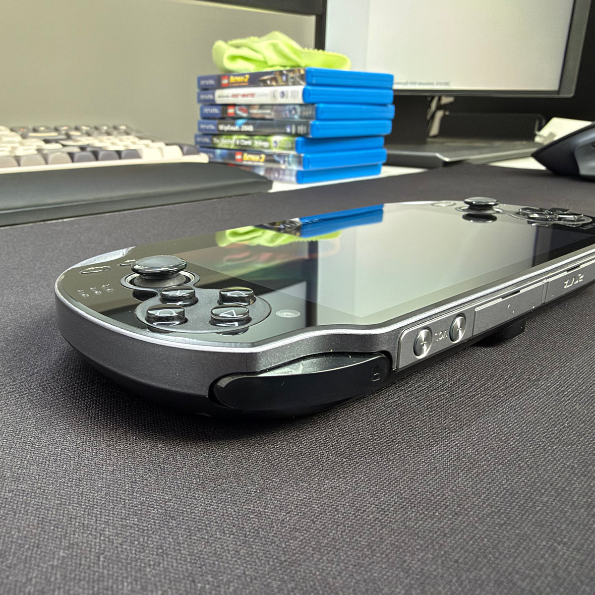 Sony PS Vita 1000 OLED Black 256GB SD2Vita