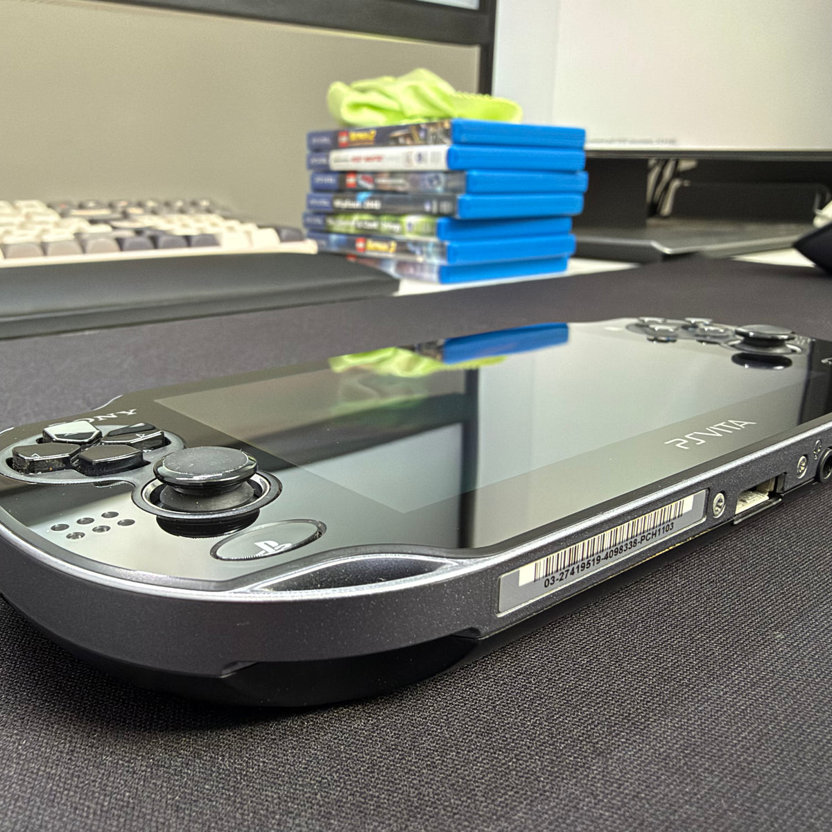 Sony PS Vita 1000 OLED Black 256GB SD2Vita