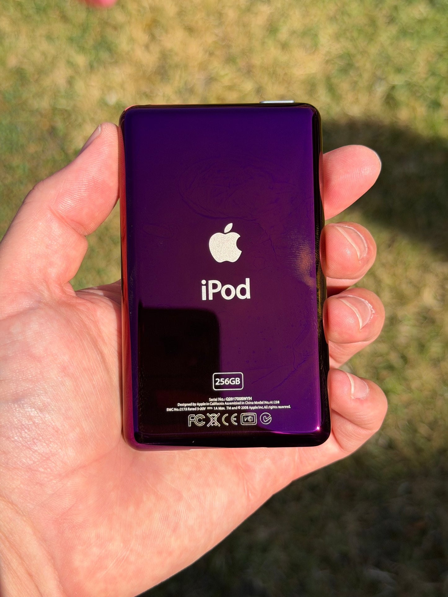 Apple iPod Classic 7th Gen – Purple