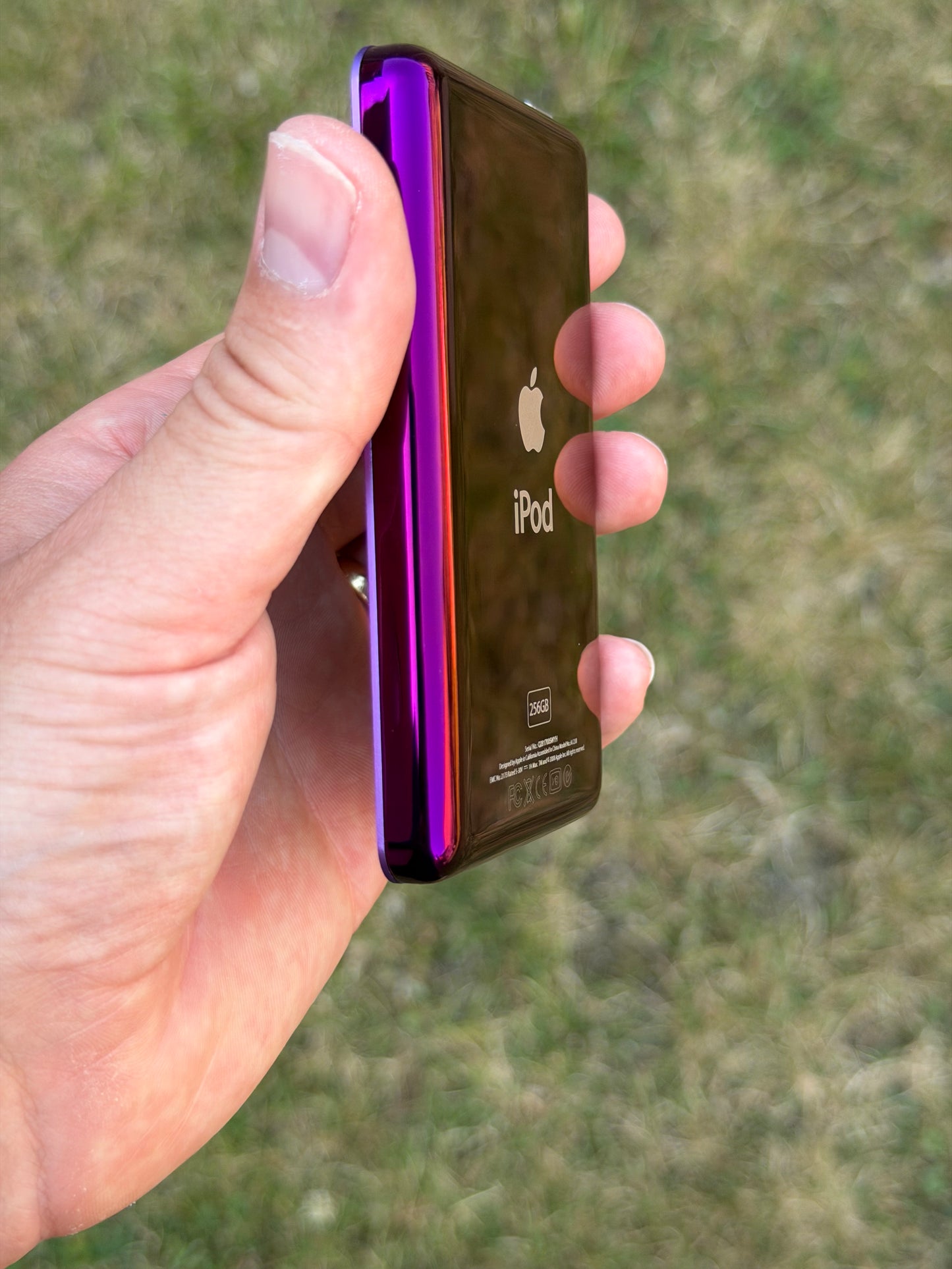 Apple iPod Classic 7th Gen – Purple