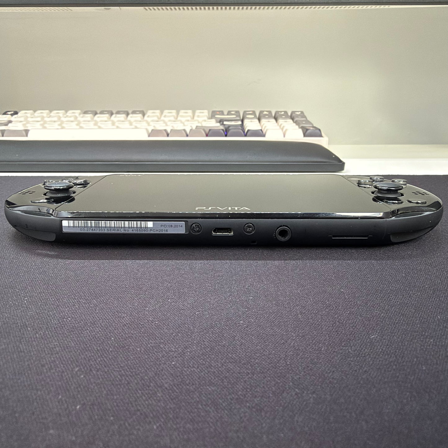 Sony PS Vita 2000 Slim Black 256GB SD2Vita