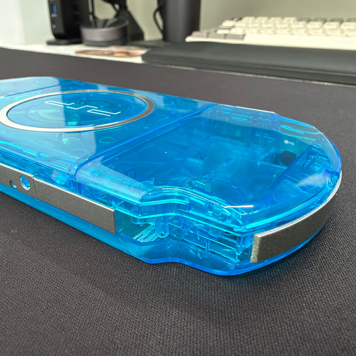 Premium PSP 3000 Full Replacement Shell Kit – Transparent Blue Housing with Buttons