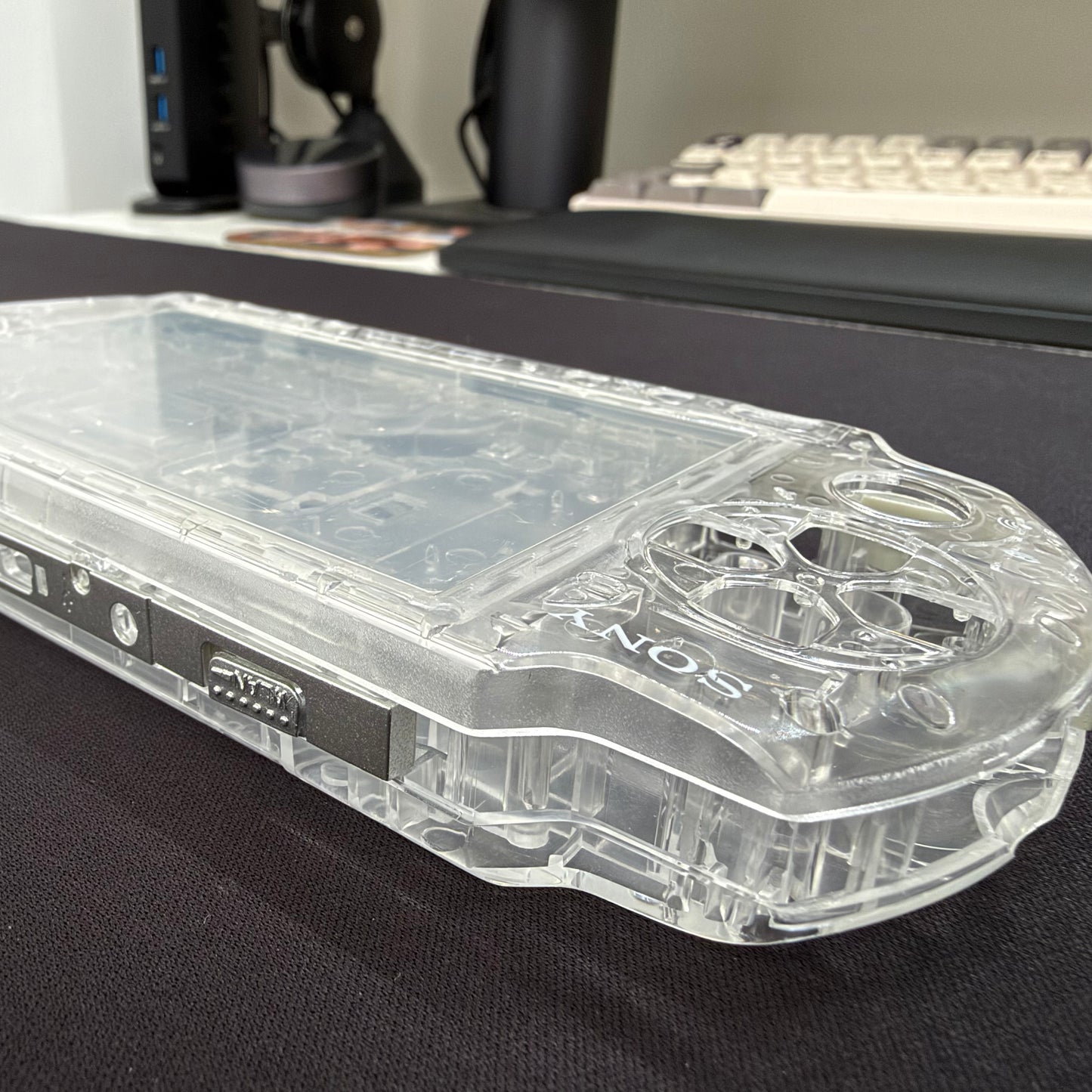 Premium PSP 3000 Full Replacement Shell Kit – Transparent Clear Housing with Buttons