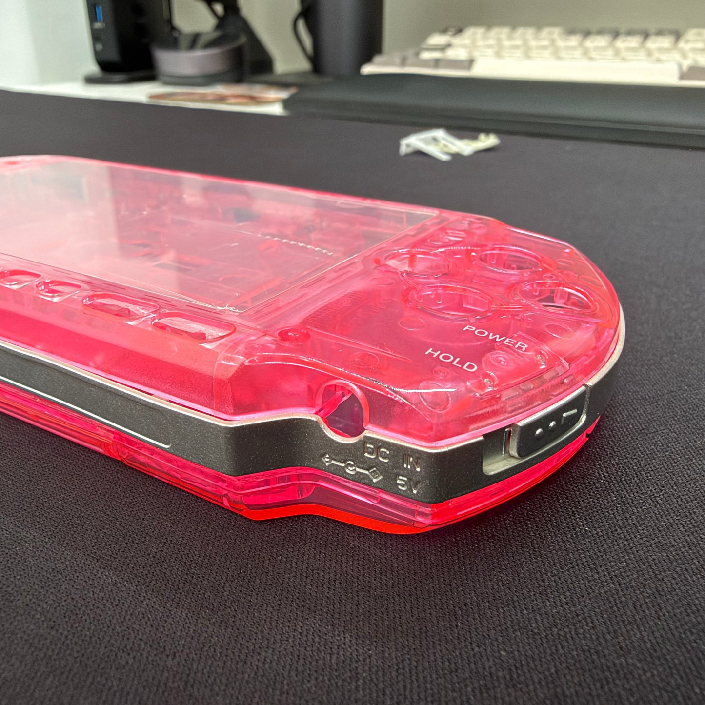 Premium PSP 3000 Full Replacement Shell Kit – Transparent Pink Housing with Buttons