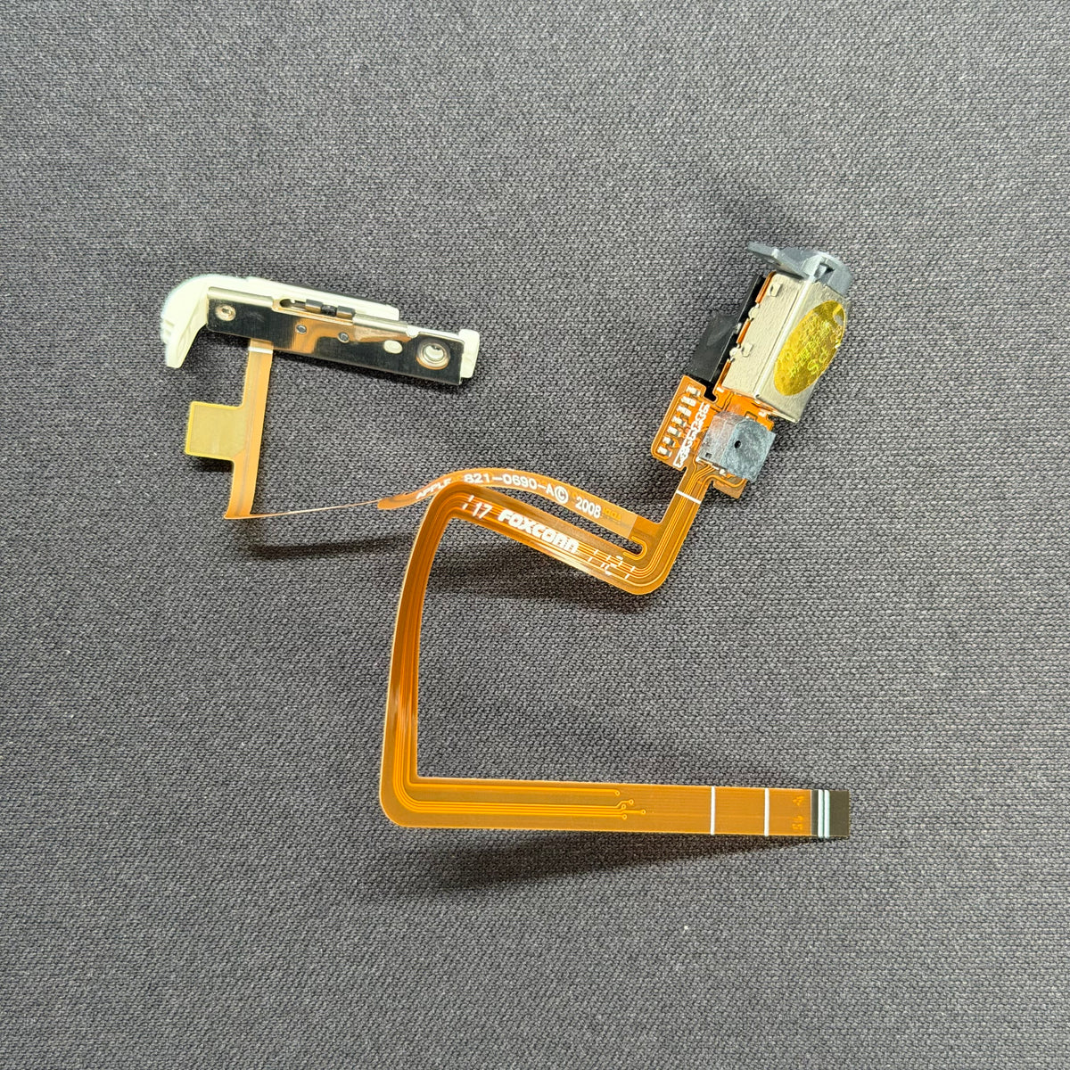 Black Hold Switch & Headphone Jack Assembly – For Thick Backed iPods