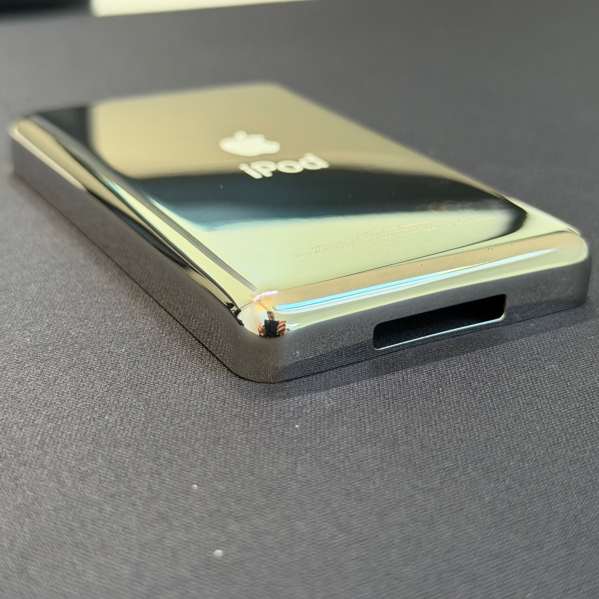 Silver Thick Back Housing – For iPod Classic / Video