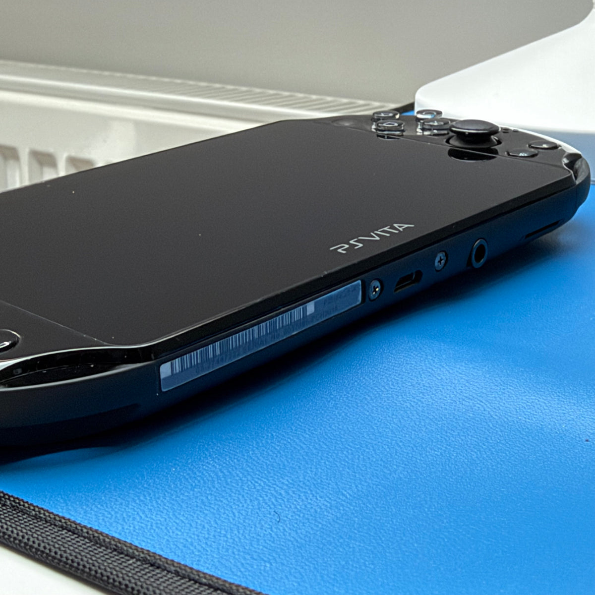Sony PS Vita 2000 Slim Black 128GB SD2Vita