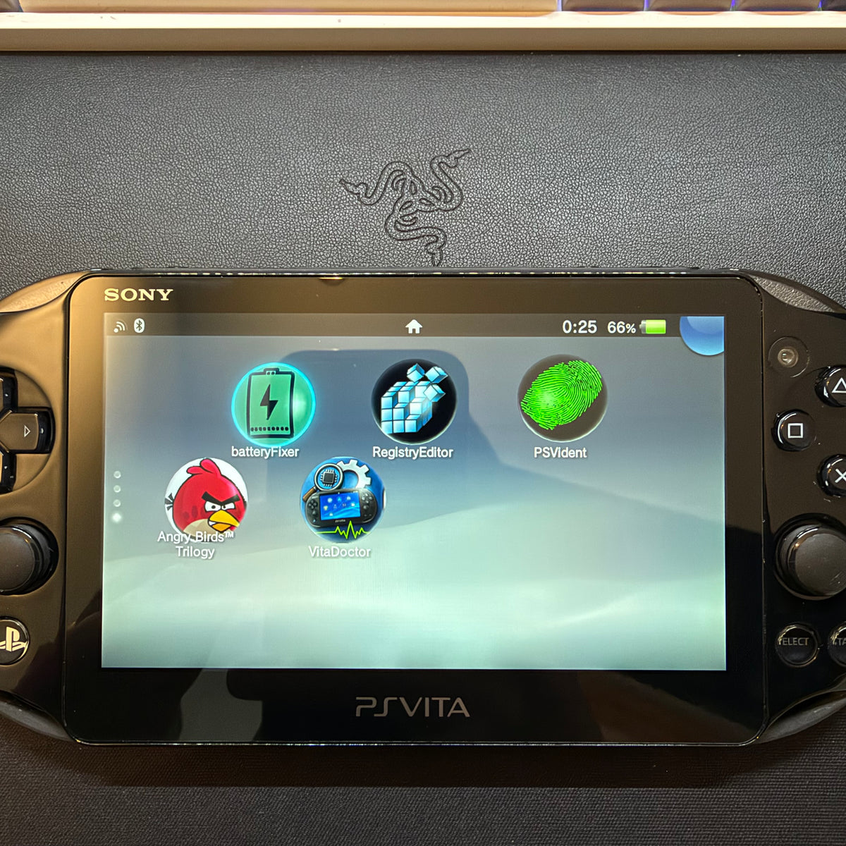 Sony PS Vita 2000 Slim Black 256GB SD2Vita