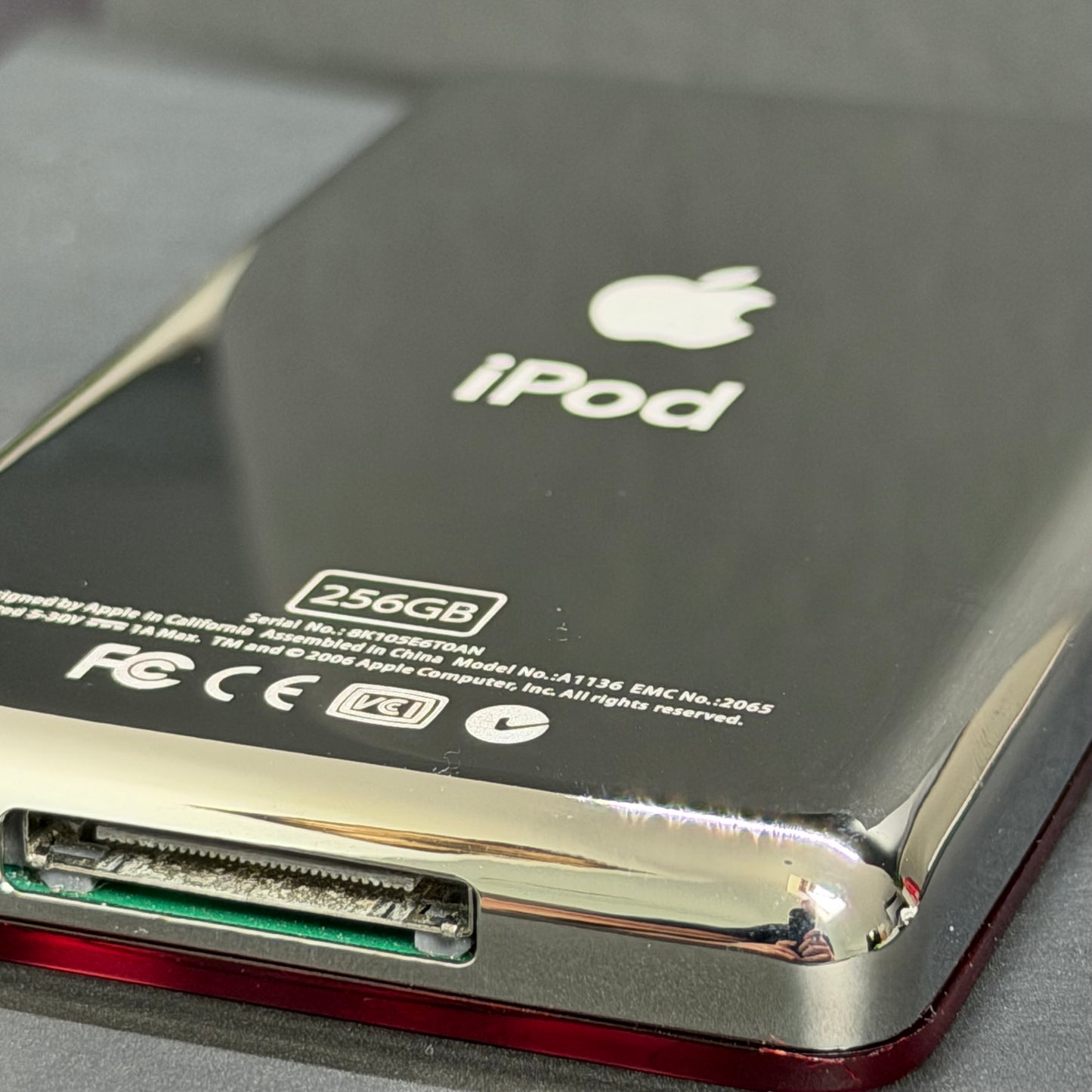 Apple iPod Video 5th Gen – Transparent Red
