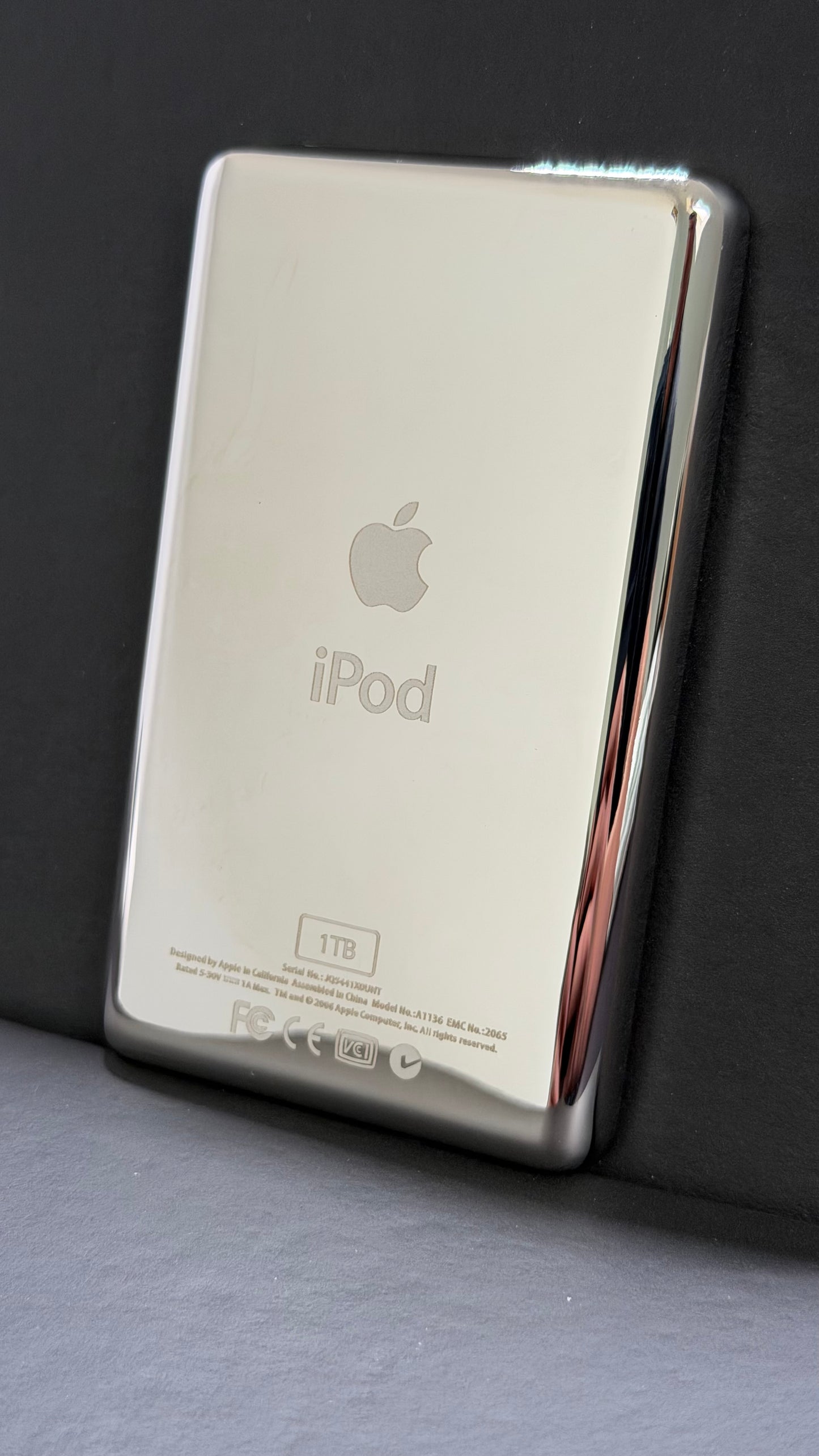 Silver Thin Back Housing – For iPod Classic / Video