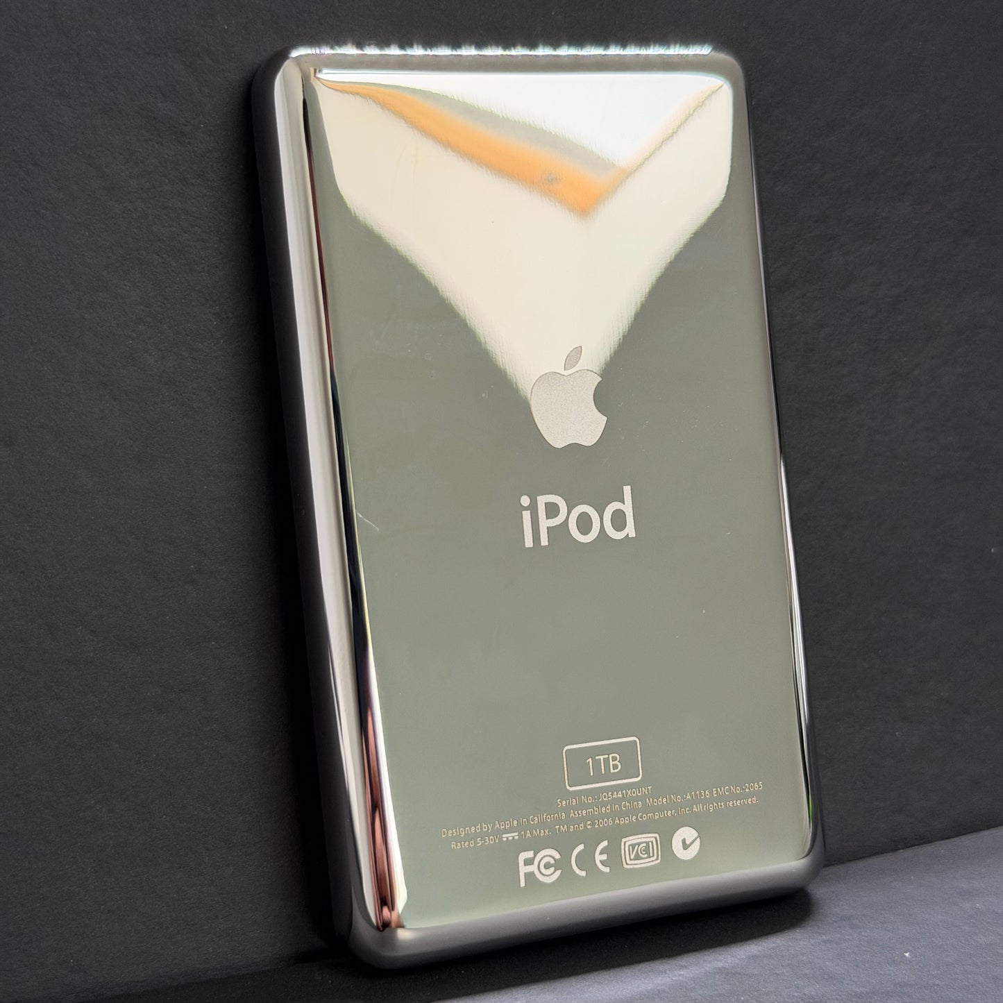 Silver Thin Back Housing – For iPod Classic / Video