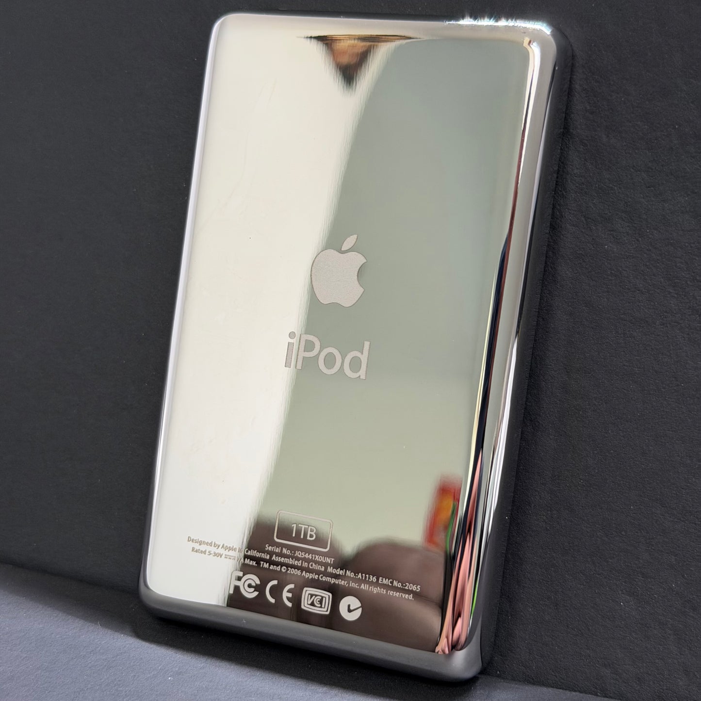 Silver Thin Back Housing – For iPod Classic / Video