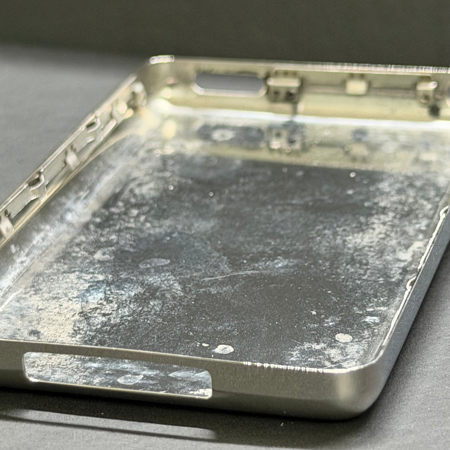 Silver Thin Back Housing – For iPod Classic / Video
