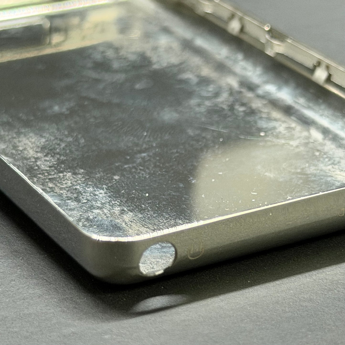 Silver Thin Back Housing – For iPod Classic / Video