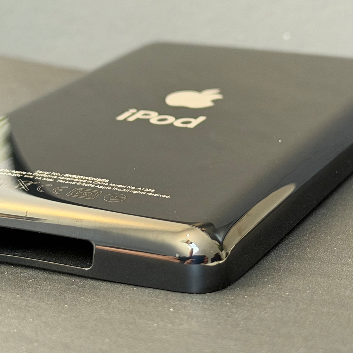 Black Thin Back Housing – For iPod Classic / Video