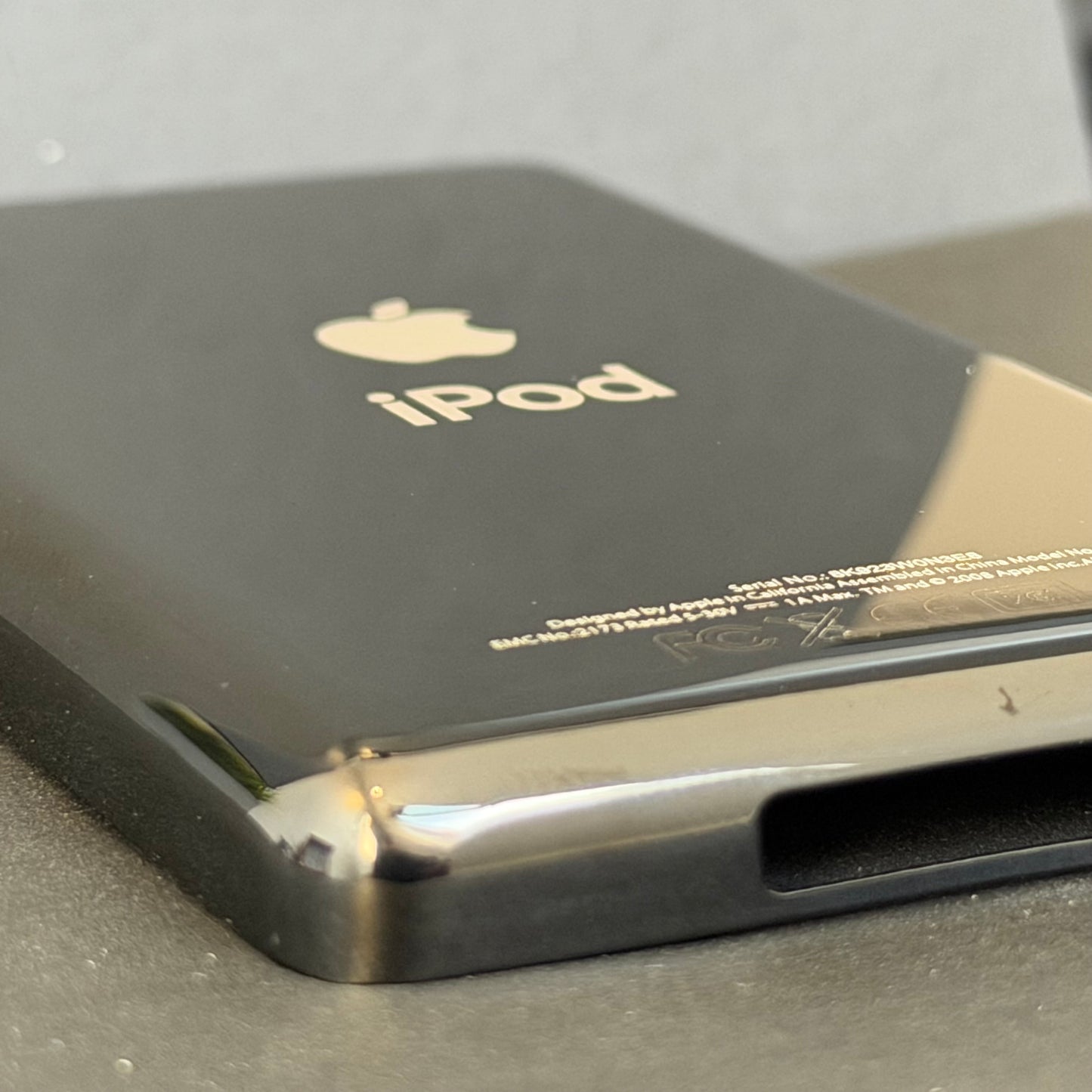 Black Thin Back Housing – For iPod Classic / Video