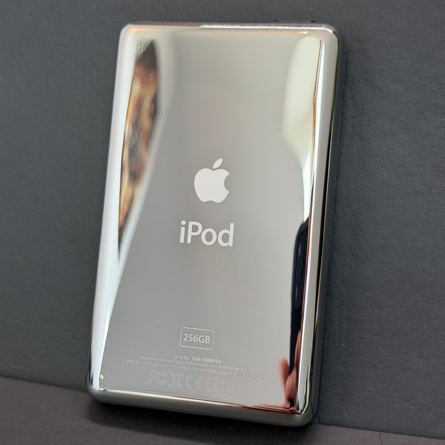Apple iPod Classic 7th Gen – Black