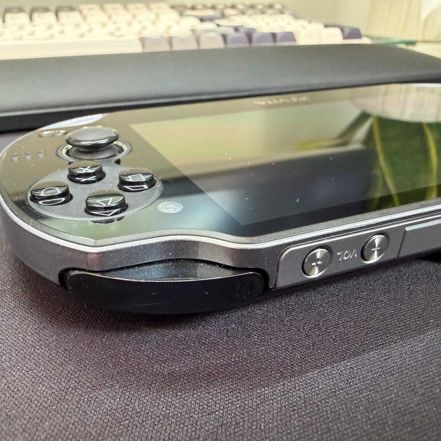 Sony PS Vita 1000 OLED Black 256GB SD2Vita