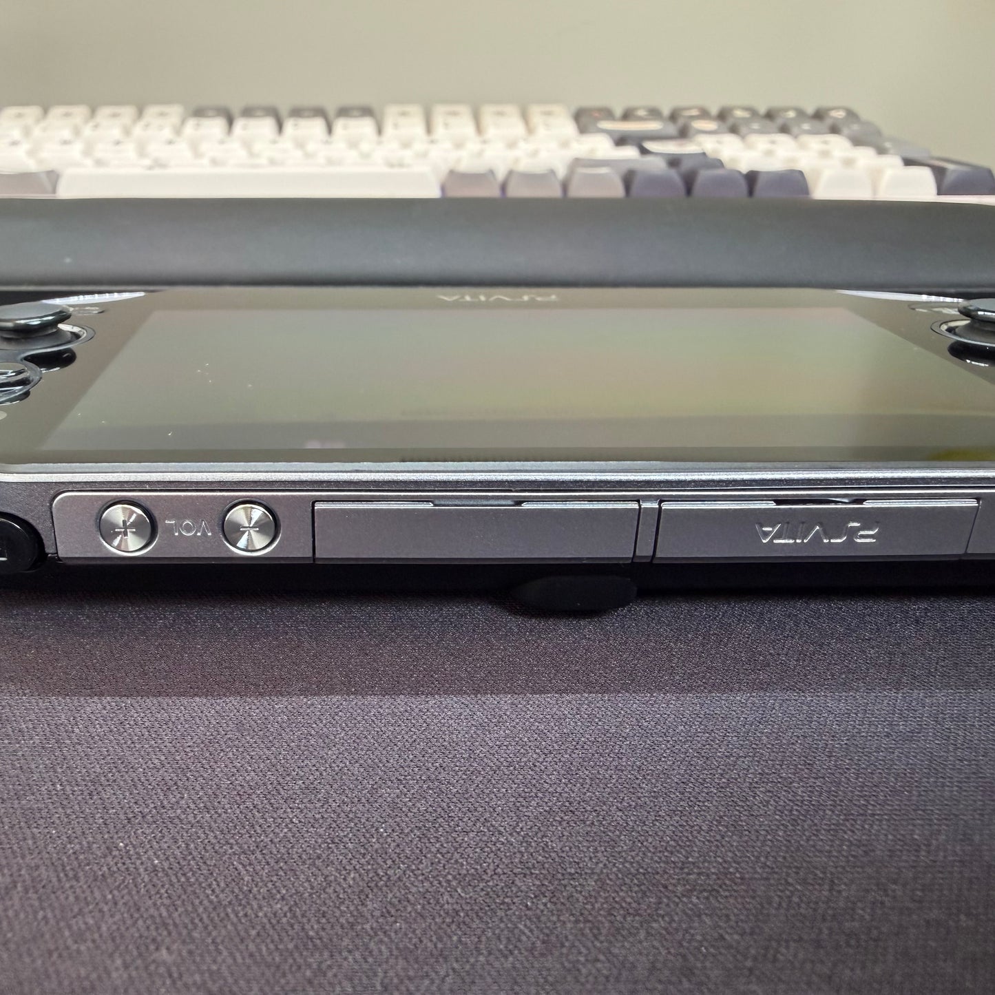 Sony PS Vita 1000 OLED Black 256GB SD2Vita
