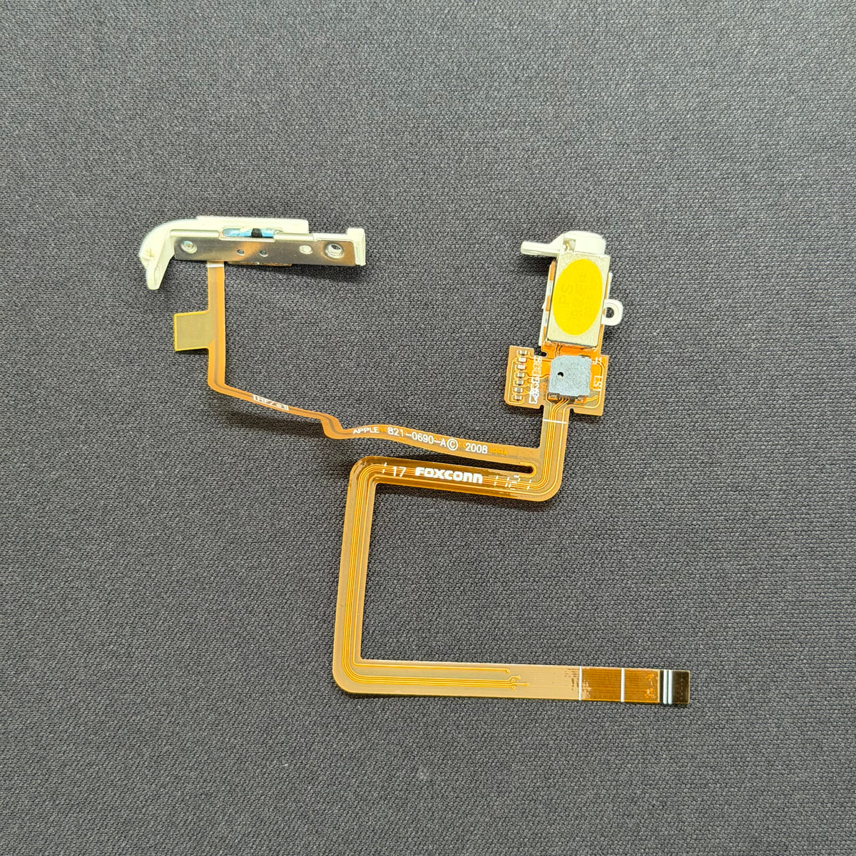 White Hold Switch & Headphone Jack Assembly – For Thin Backed iPods