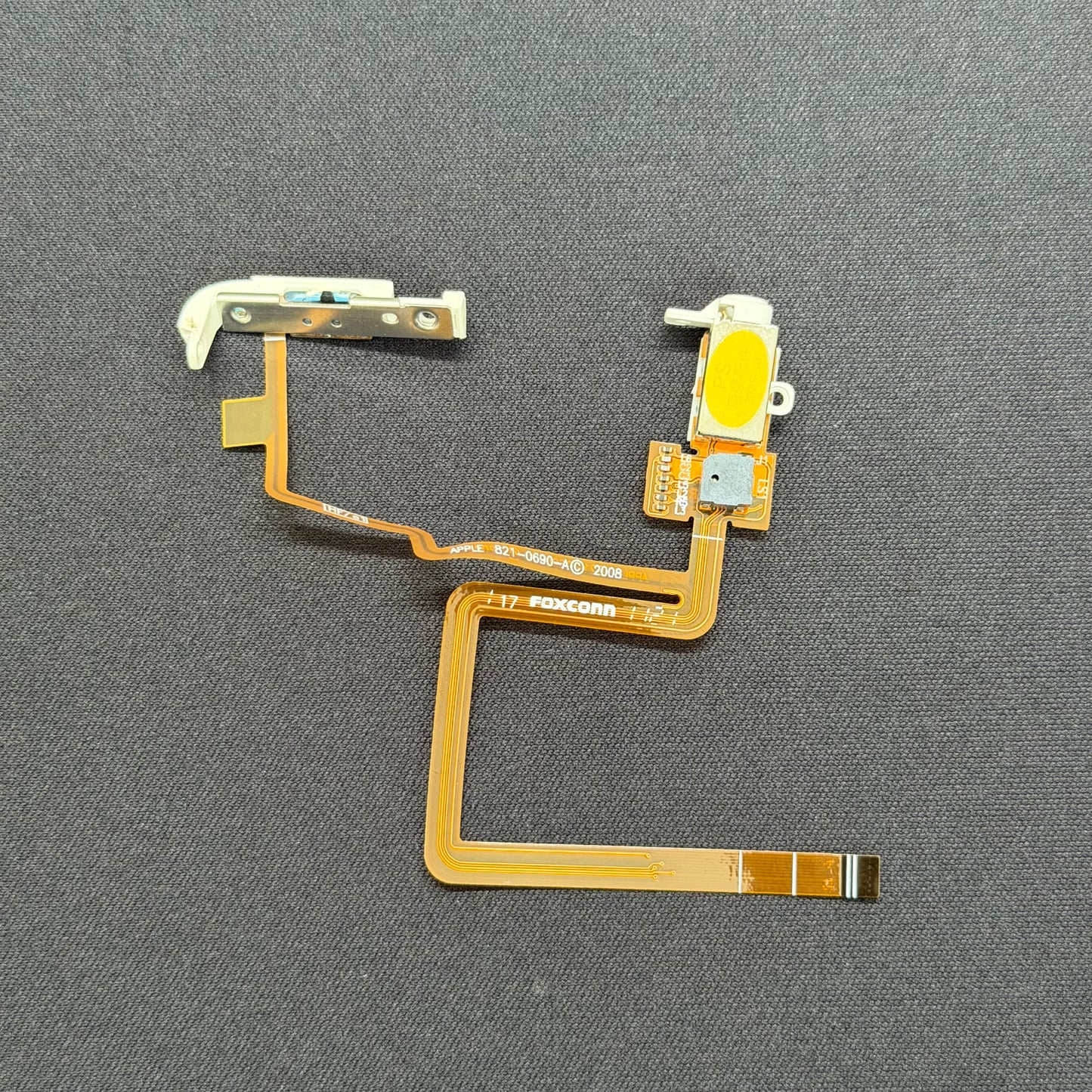 White Hold Switch & Headphone Jack Assembly – For Thin Backed iPods