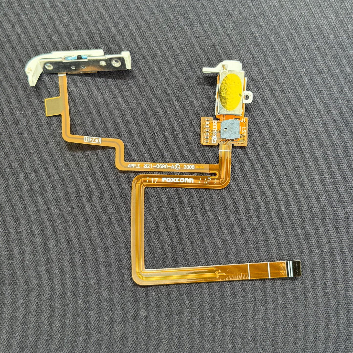 White Hold Switch & Headphone Jack Assembly – For Thin Backed iPods