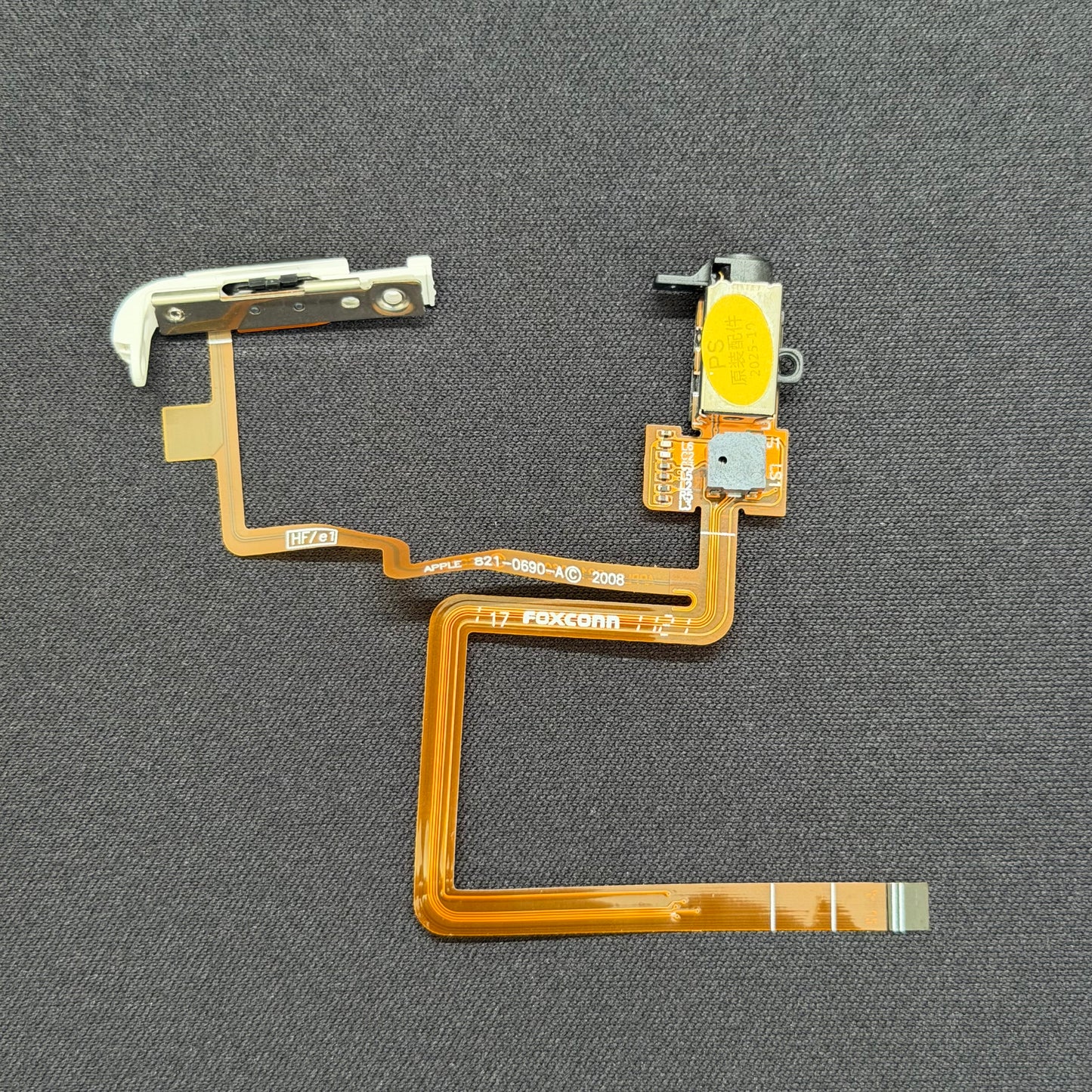 Black Hold Switch & Headphone Jack Assembly – For Thin Backed iPods