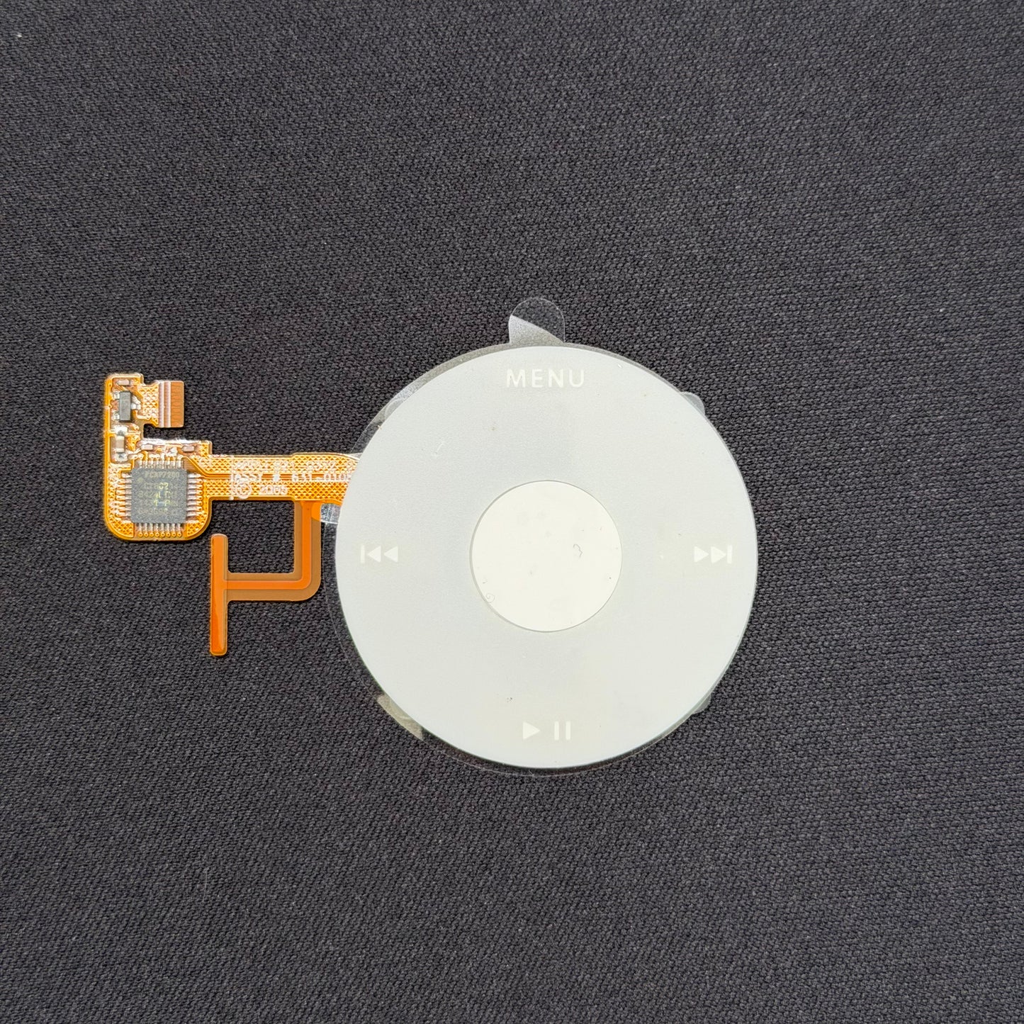 White Click Wheel Replacement – For iPod Video 5th / 5.5 Generation